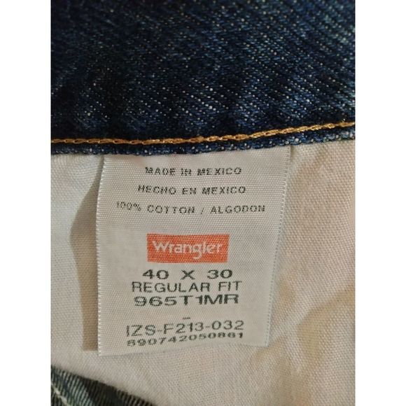 Two Pair of Wrangler Plus Size Jeans - Picture 3 of 7